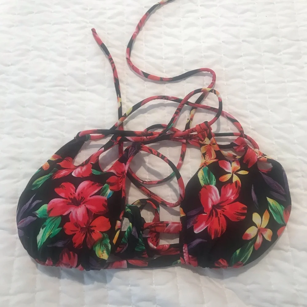 Forever Young Swim Suit Top - Picture 4 of 8